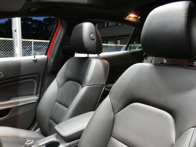 Mercedes-Benz GLA-Class 8