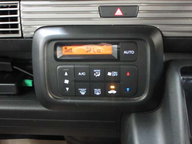 Honda N-VAN 8