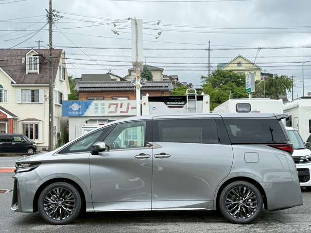 Toyota Vellfire 5