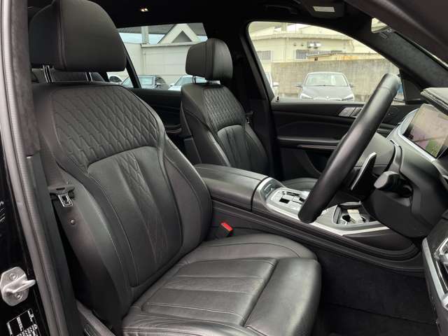 BMW X7 11