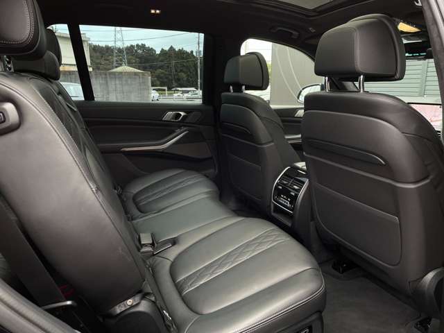 BMW X7 12