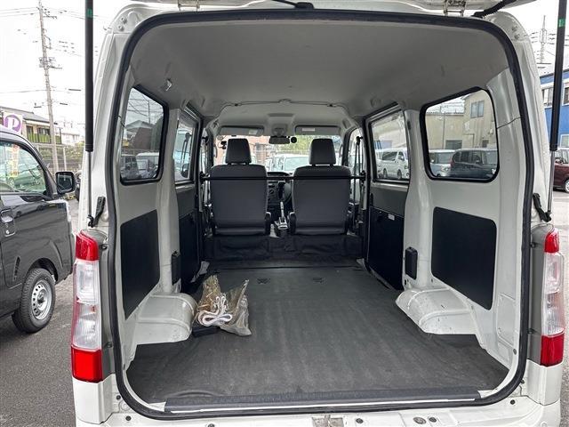 Toyota Town Ace Van 11