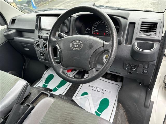 Toyota Town Ace Van 9
