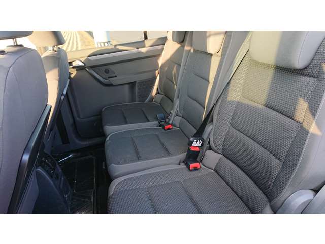 Volkswagen ゴルフトゥーラン 10