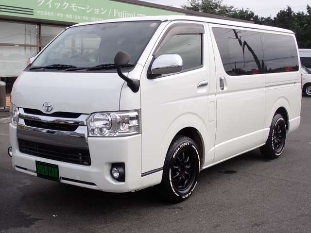 Toyota Hiace Van 10