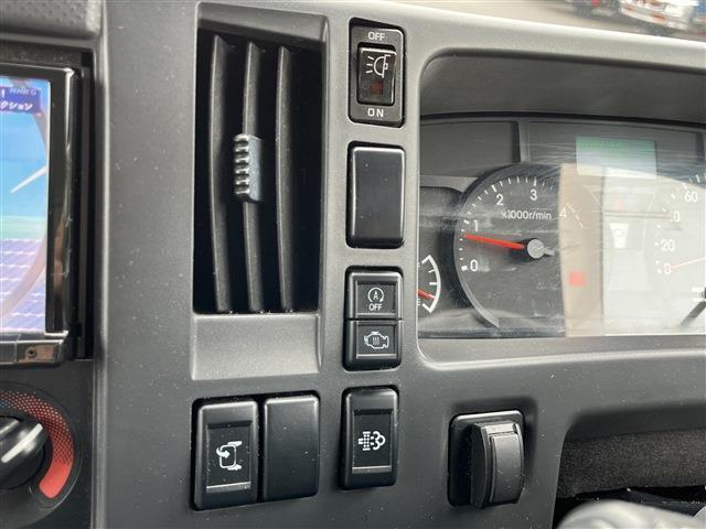 Isuzu Elf 9