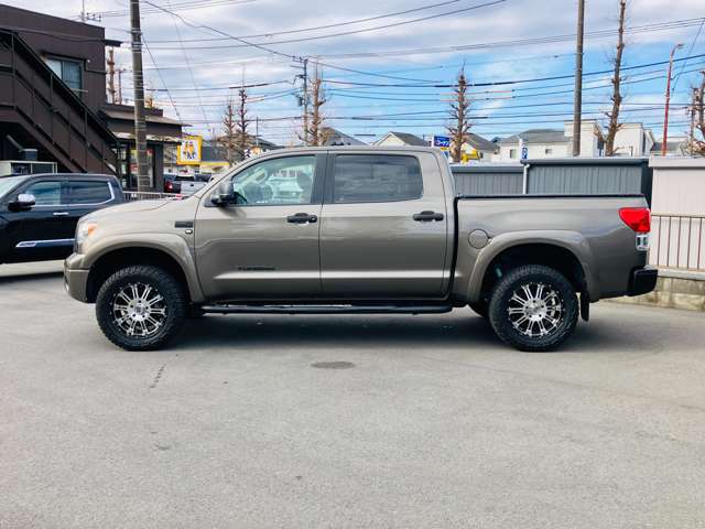 Toyota Tundra 8