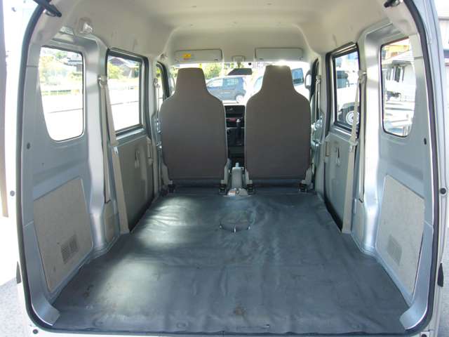 Nissan NV100 Clipper 12