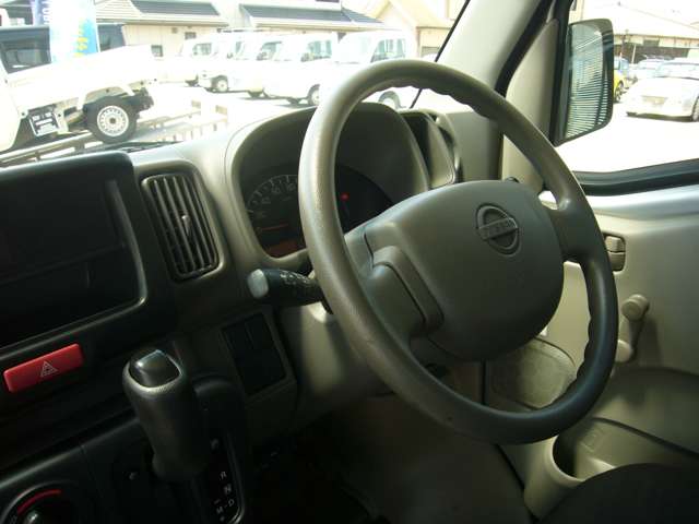 Nissan NV100 Clipper 5