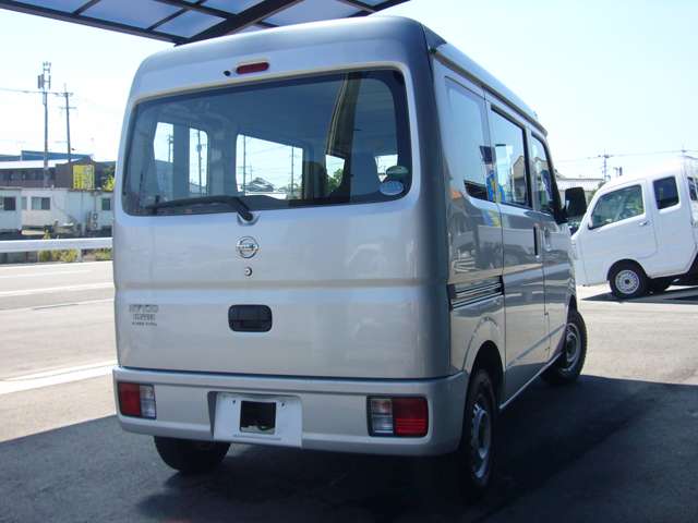 Nissan NV100 Clipper 9