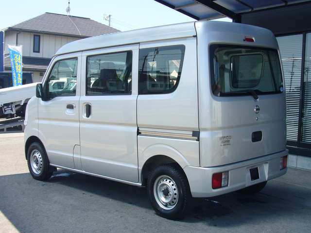 Nissan NV100 Clipper 10
