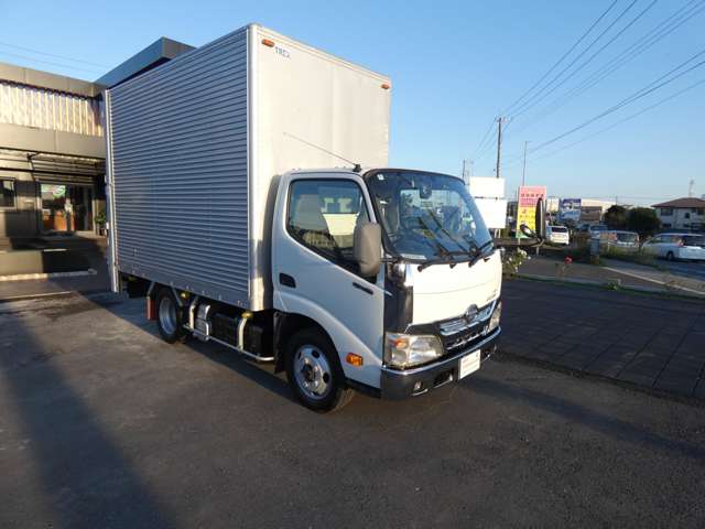 Hino Dutro 4