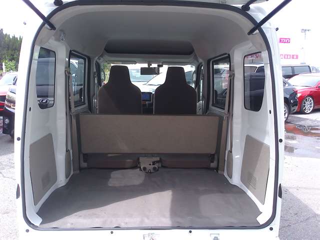 Nissan NV100 Clipper 11