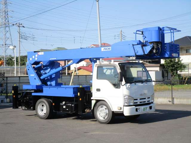 Isuzu Elf 2