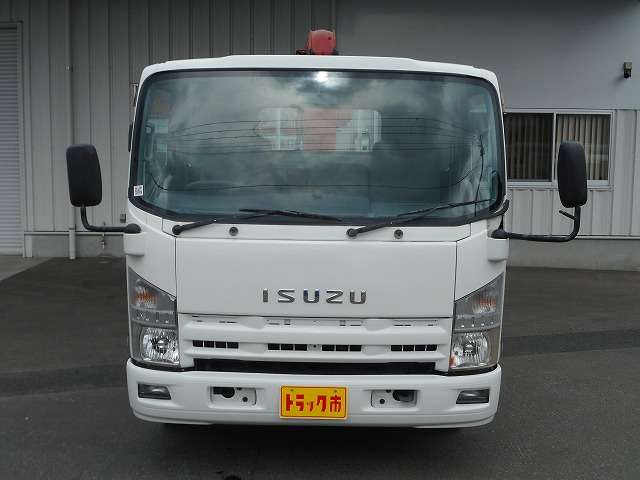 Isuzu Elf 3