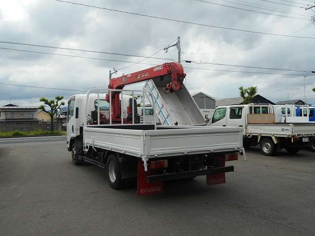 Isuzu Elf 9
