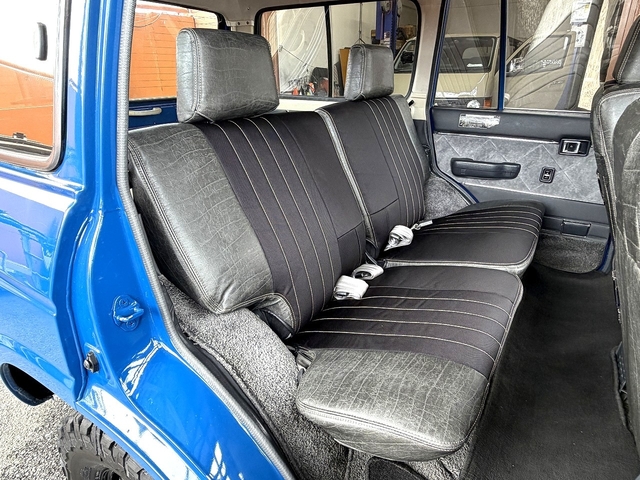 Toyota Land Cruiser 60 11