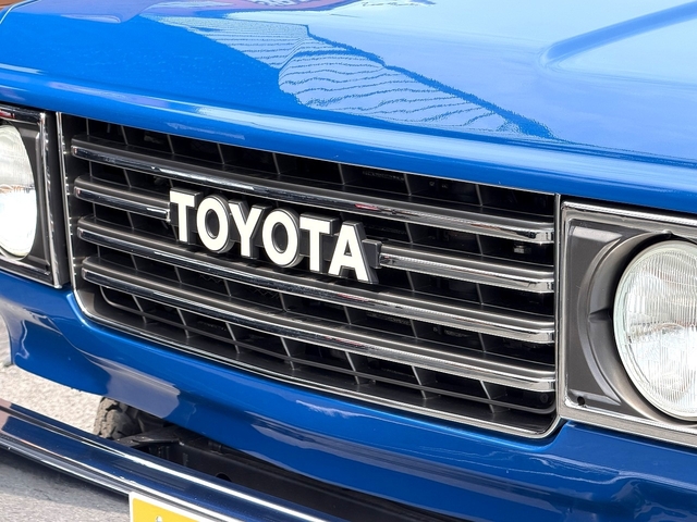 Toyota Land Cruiser 60 7