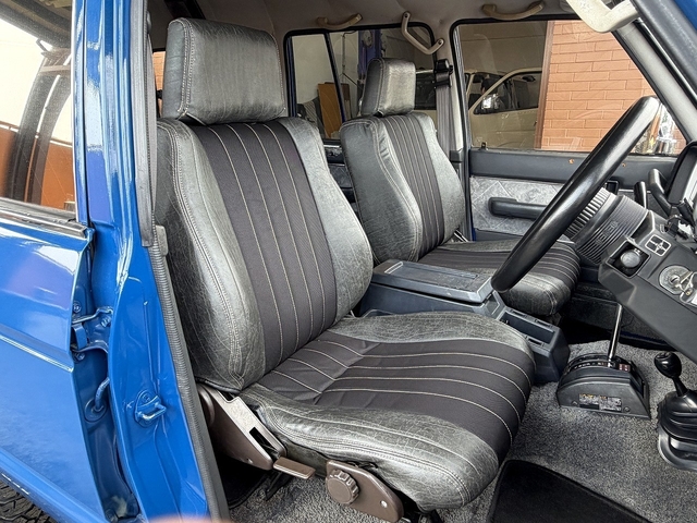 Toyota Land Cruiser 60 9