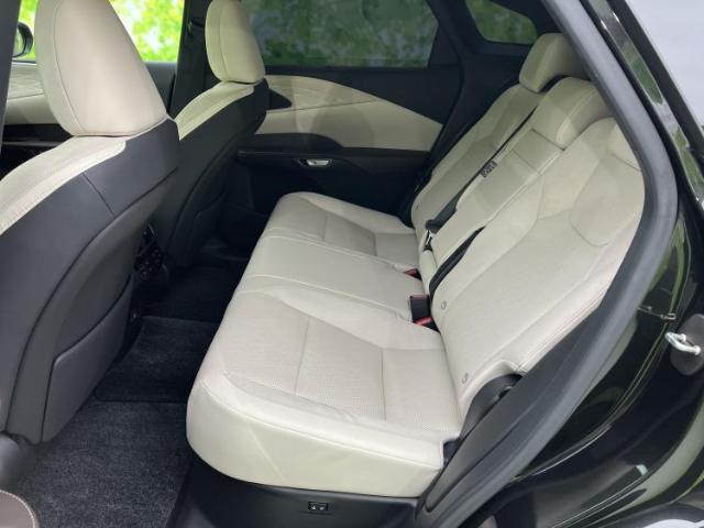 Lexus RX 9