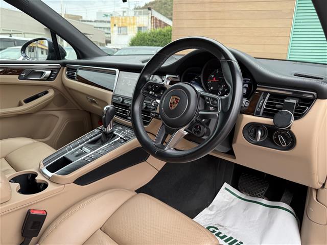 Porsche Macan 7