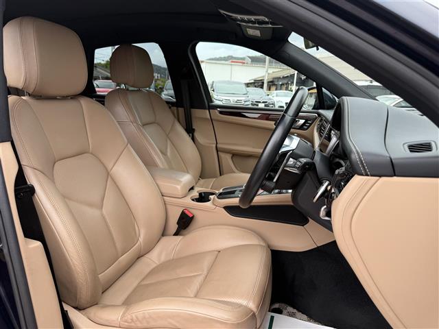 Porsche Macan 9