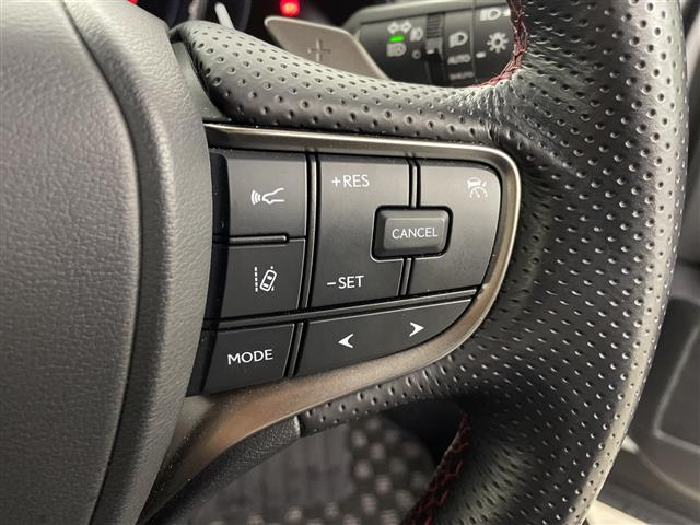 Lexus UX 12