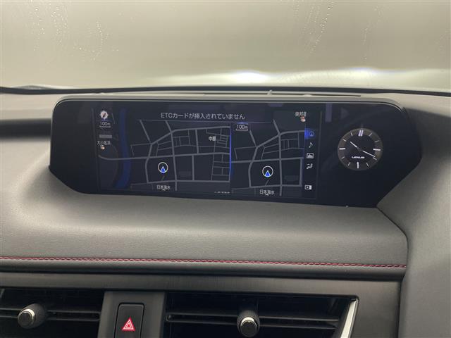 Lexus UX 6