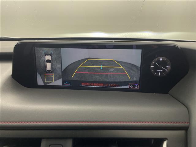 Lexus UX 7
