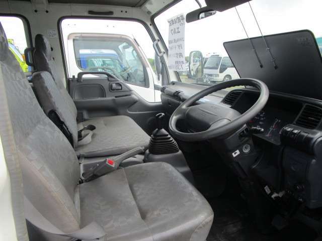 Isuzu Elf 12