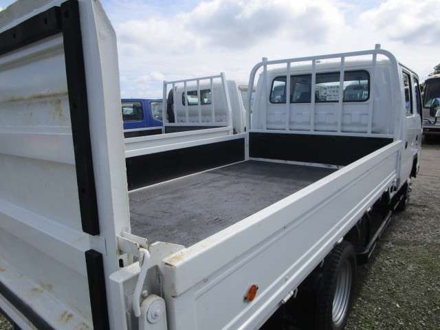 Isuzu Elf 6