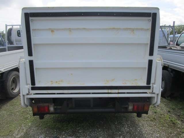 Isuzu Elf 7