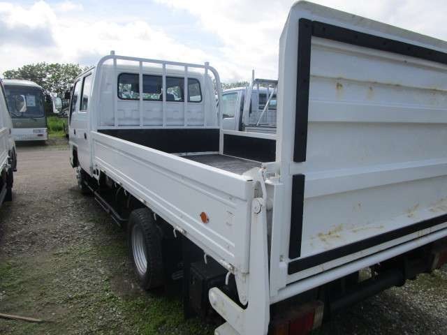 Isuzu Elf 8