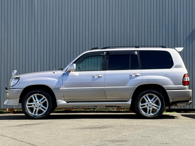 Toyota Land Cruiser 100 12