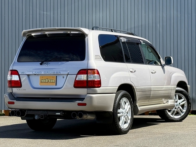 Toyota Land Cruiser 100 4