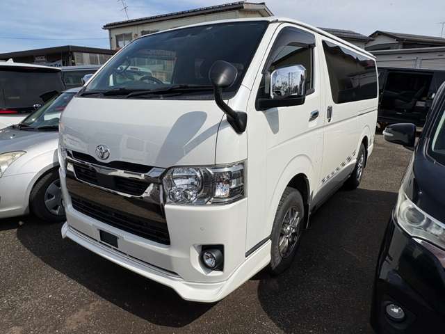Toyota Hiace Van 2