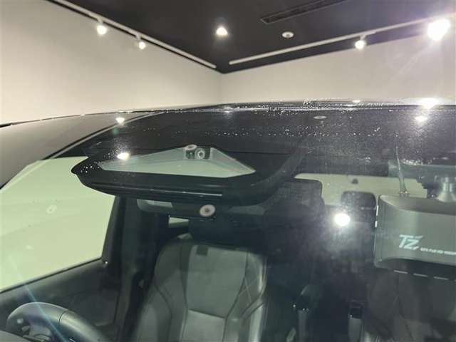 Toyota Vellfire 4