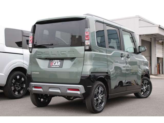 Mitsubishi Delica Mini 2