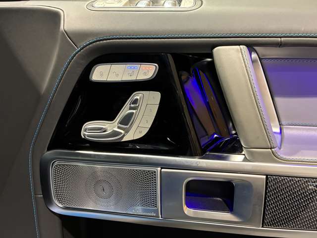 Mercedes-Benz G-Class 8