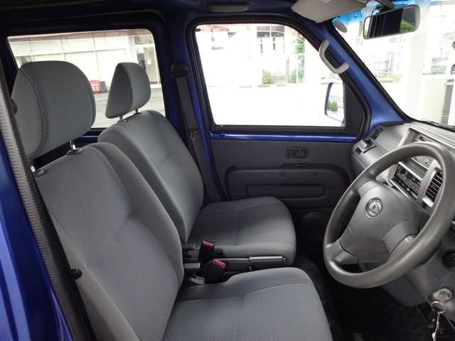 Daihatsu Hijet Deck Van 6