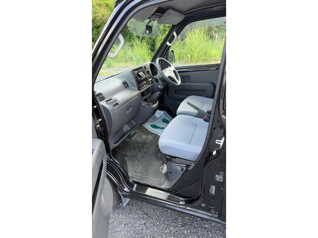 Daihatsu Hijet Deck Van 11