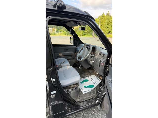 Daihatsu Hijet Deck Van 8