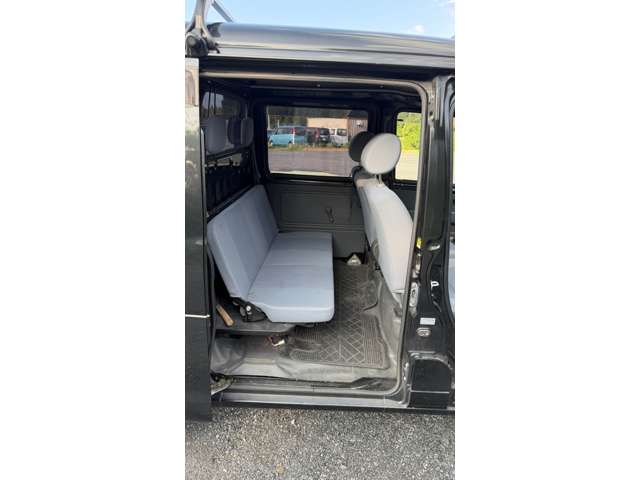 Daihatsu Hijet Deck Van 9