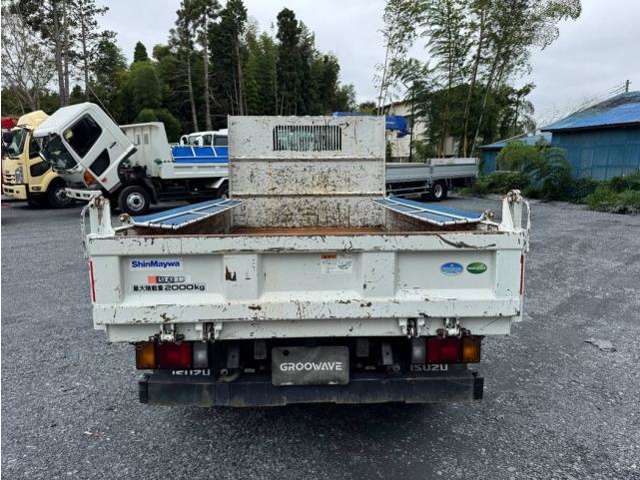 Isuzu Elf 10