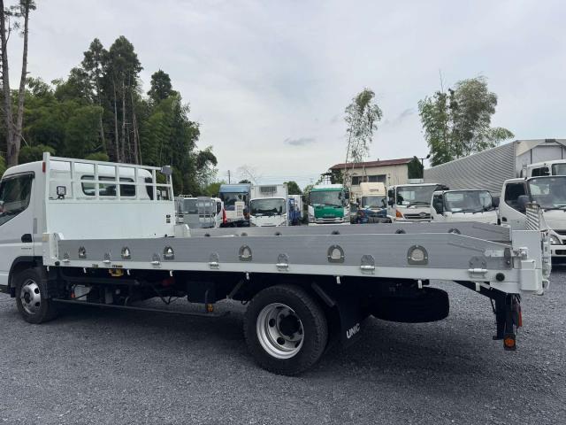 Mitsubishi Fuso Canter 9