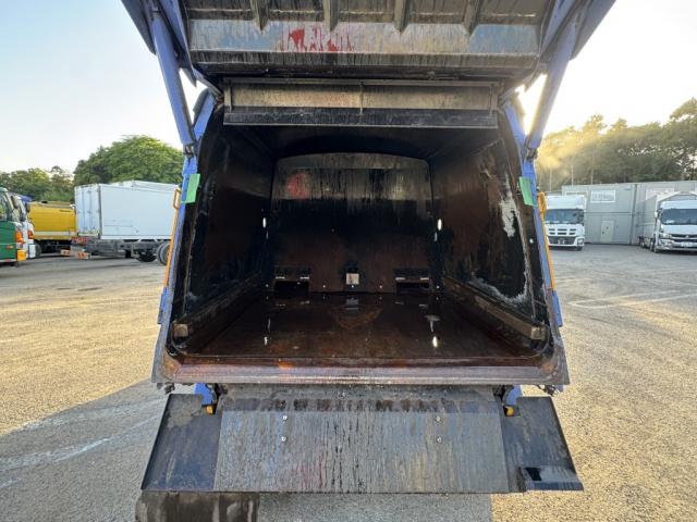 Mitsubishi Fuso Canter 10