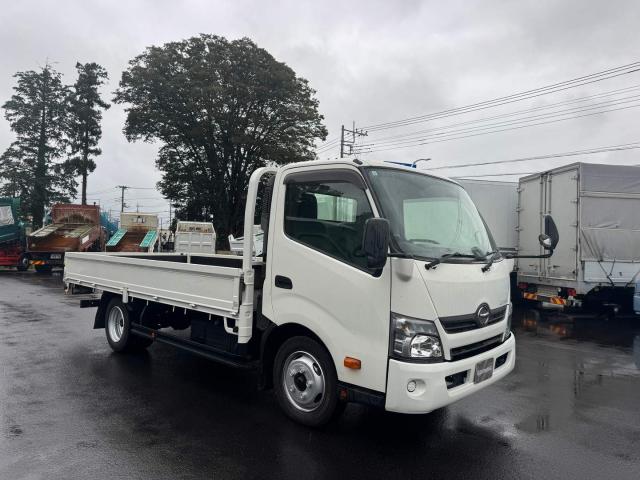 Hino Dutro 4