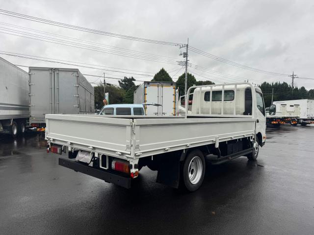 Hino Dutro 5