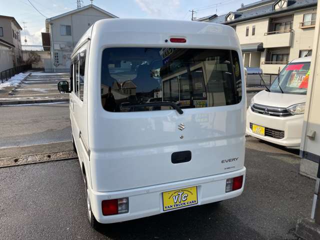 Suzuki Every 12