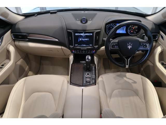 Maserati Levante 4